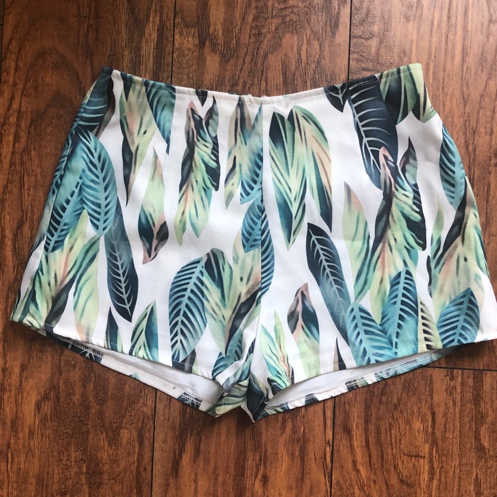 Summer shorts, sexy, looks good on summer skin